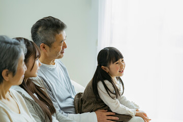 シニア夫婦と孫