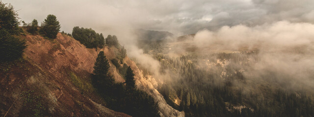 Fototapeta premium mist in the mountains