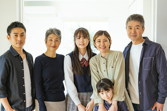 「3兄弟」の画像 - 34,219 件の Stock 写真、ベクターおよびビデオ | Adobe Stock