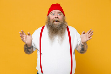 Fat pudge obese chubby overweight tattooed blue-eyed bearded shocked scared shock man 30s has big...