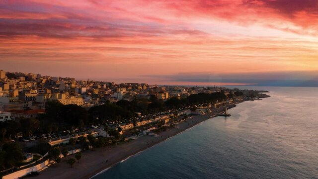 Lungomare di Reggio Calabria al tramonto