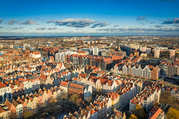 Obraz premium Aerial view of the old town of Gdansk with beautiful architecture at sunny day, Poland