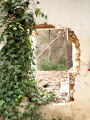 A ruined country house in Valencia, Spain, surrounded by exquisitely lush gardens.