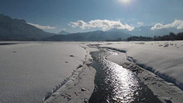 Majest&auml;tische Schneelandschaften und frostige Bergwelten