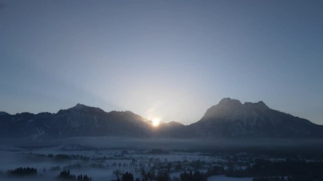 Majest&auml;tische Schneelandschaften und frostige Bergwelten