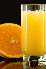 fresh orange juice and oranges healthy food