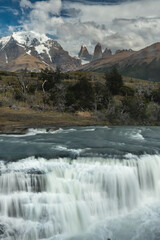 Cascada del Rio Paine - Parque Nacional das Torres del Paine - Chile