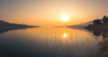 Sunset wiht golden hour, landscape photo and lake photography