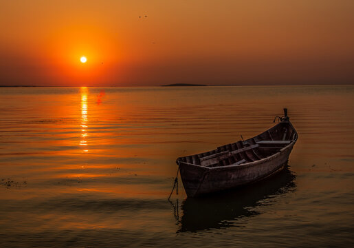 boat at sunset © Constantin
