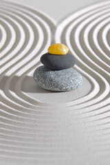 Fototapeta na wymiar Japanischer ZEN Garten mit Stein in Sand und Textur