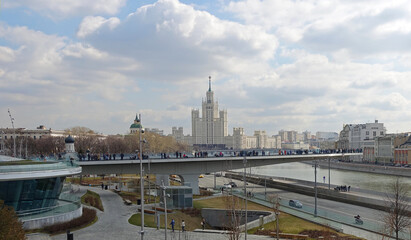 Fototapeta na wymiar Zaryadye Park, Soaring Bridge, Moskva River, High-rise Building House on Kotelnicheskaya Embankment, Moscow Russia