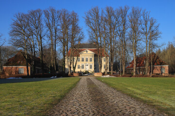 Fototapeta na wymiar Herrenhaus Gut Hasselburg
