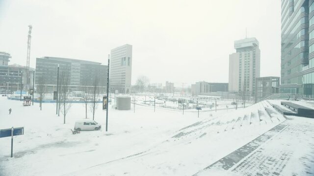 sneeuw op utrecht station, snow on utrecht station , a lot of footage form my production company, you can look it up under the name Geek Production.