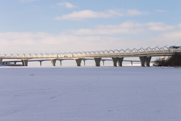 Obraz premium winter landscape on the horizon Betancourt Bridge in St. Petersburg, February 2021