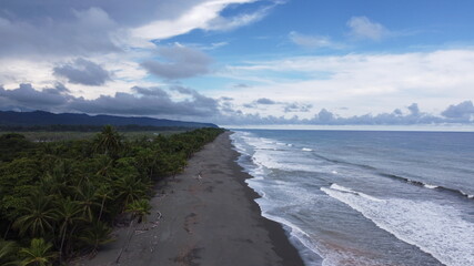 Vista de la playa desde un drón