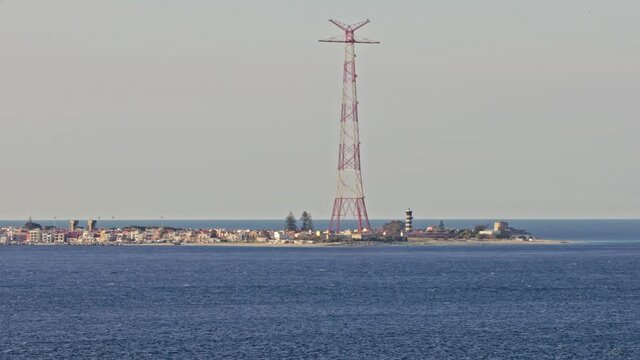 Pilone Messina per alta tensione