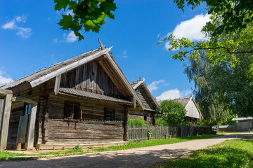Fototapeta na wymiar Authentic rural architecture of Belarus