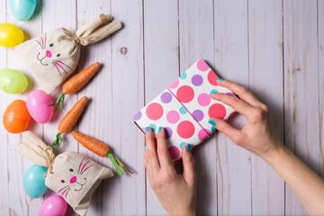 Obraz premium Easter holiday decoration background. High angle view