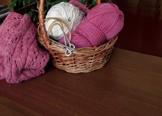 Basket with wool yarn