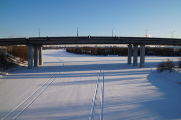 Fototapeta na wymiar bridge in winter