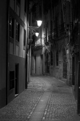 Old alley by night © Zacarias da Mata