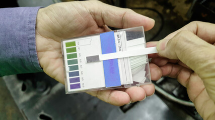 pH measurement testing, Acids-Bases balance testing, pH indicator range 0-14 test strips
