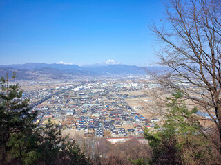 森将軍塚古墳から望む冬の善光寺平