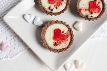 heart love valentin wedding tartlets  chocolate cake 