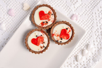 heart love valentin wedding tartlets  chocolate cake 