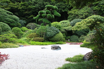 Obraz premium 鎌倉の夏 報国寺 石庭（枯山水）