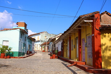 Fototapeta na wymiar Old alley in Sancti Spíritus, Cuba