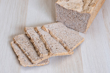 Brotscheiben vom Dinkelvollkornbrot