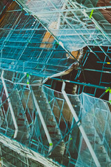 Baugerüst an Kirche zur Sanierung der Fassade