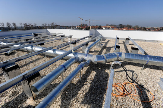 gaines de ventilation sur un toit