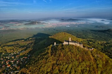 Obraz premium Beautiful view on the landscape and castle 