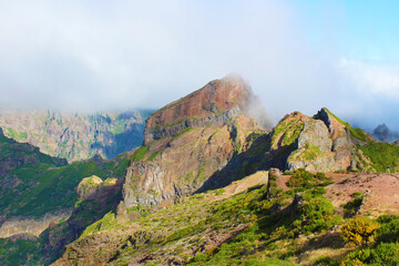 Fototapeta na wymiar madeira mountains landscape, pico de arieiro