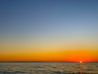 Sun hitting the horizon in Western Australia © Platima