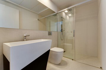 Fototapeta na wymiar Łazienka remont wystrój design wykończenia prysznic