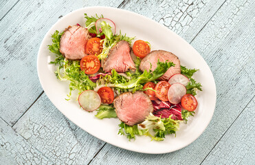 Roast beef salad