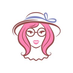 woman with hat and glasses