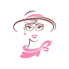 woman with hat and glasses