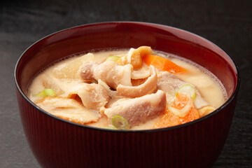 豚肉の粕汁