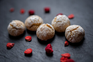 tasty coconut low sugar crincle cookies bisquits cakes 