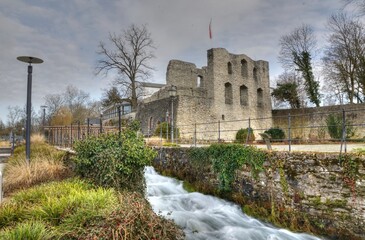 Die Burgruine mit Lippe in  Bad Lippspringe