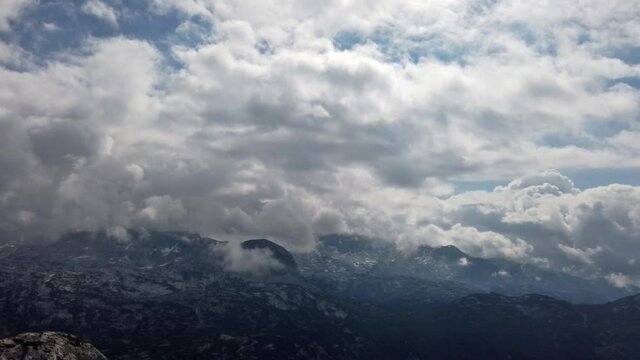 Wolken &uuml;ber dem Dachsteingletscher