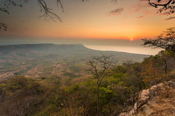 Fototapeta na wymiar Chombe Plateau Sunrise