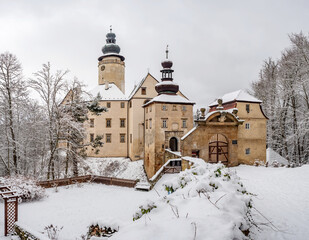 Fototapeta na wymiar Winter Lemberk castle near Jablonne v Podjestedi, Northern Bohemia,