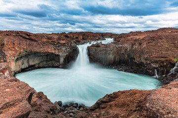 Fototapeta na wymiar Aldeyjarfoss is probably one of the most beautiful waterfalls I've ever been to. It's not 