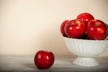 red apple full of vases