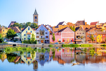 Fototapeta na wymiar Blick auf Burglengenfeld und den Fluss Naab, Bayern, Deutschland 